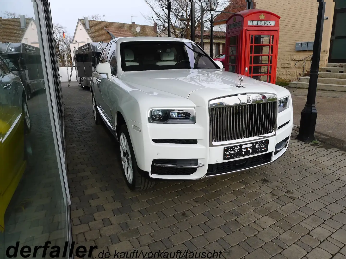 Rolls-Royce Cullinan 1.Hand deutsche Auslieferung Neuzustand Weiß - 1