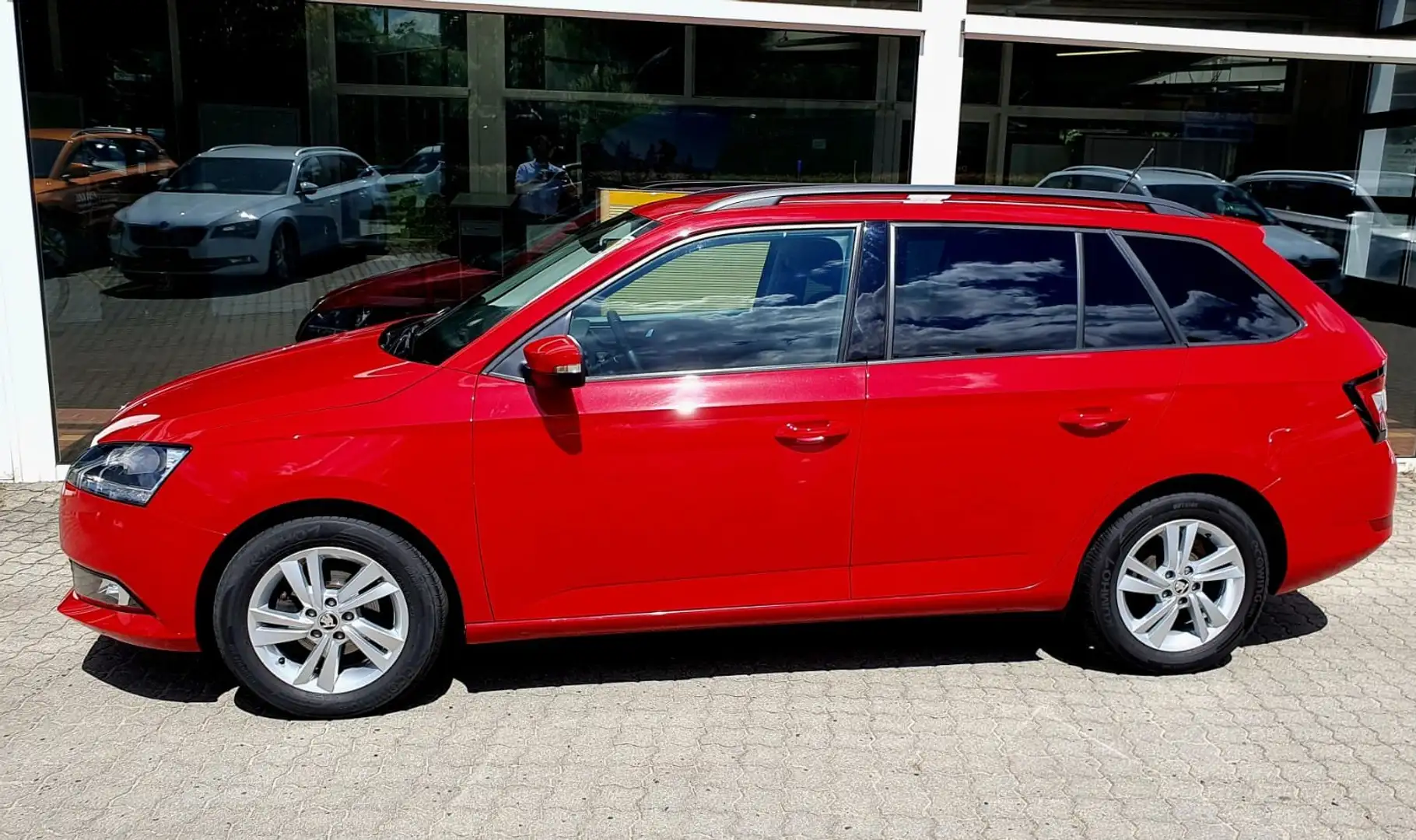Skoda Fabia Last Edition / Garantie bis 02/2027 Rot - 2