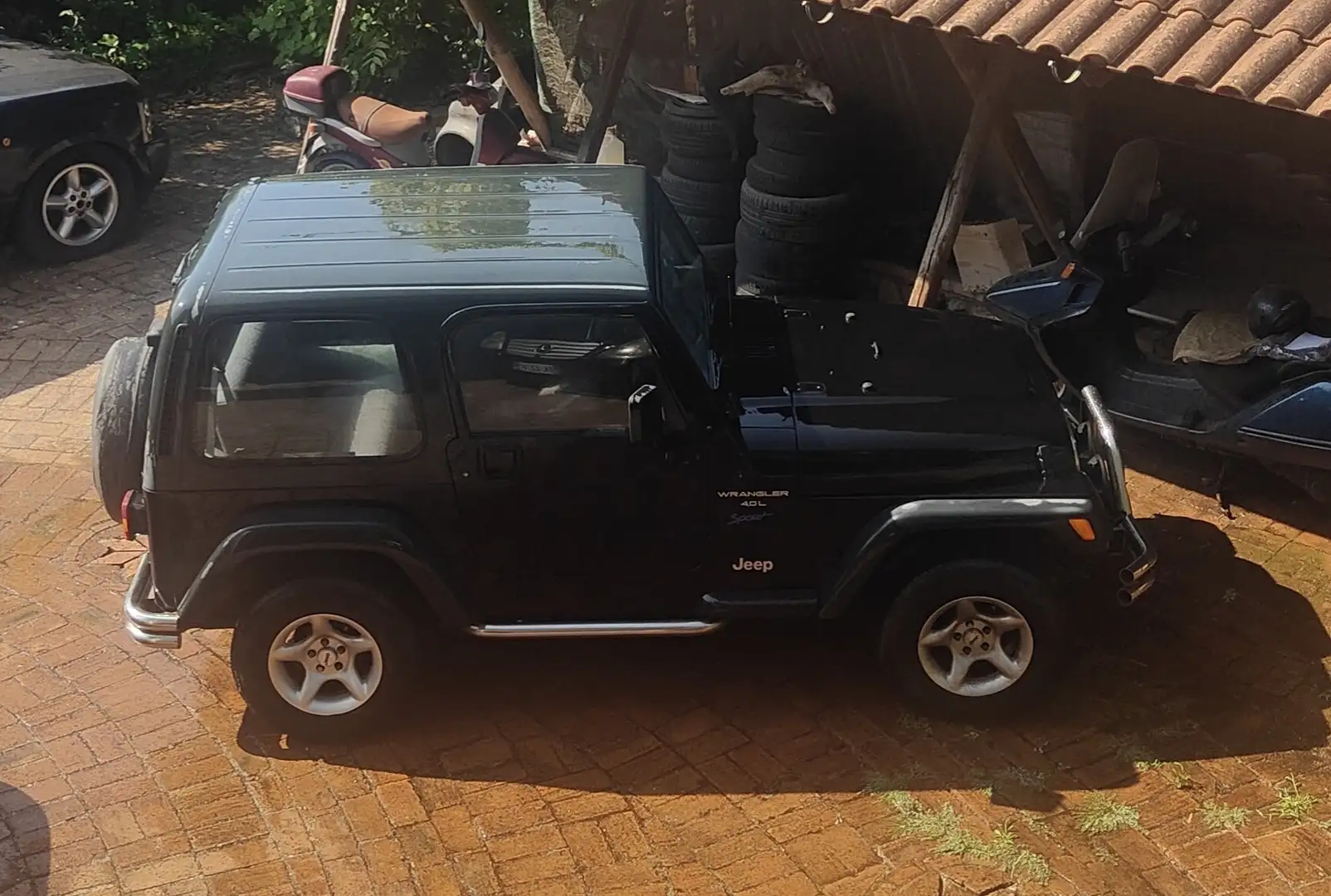 Jeep Wrangler Hard Top 4.0 Sport - 2