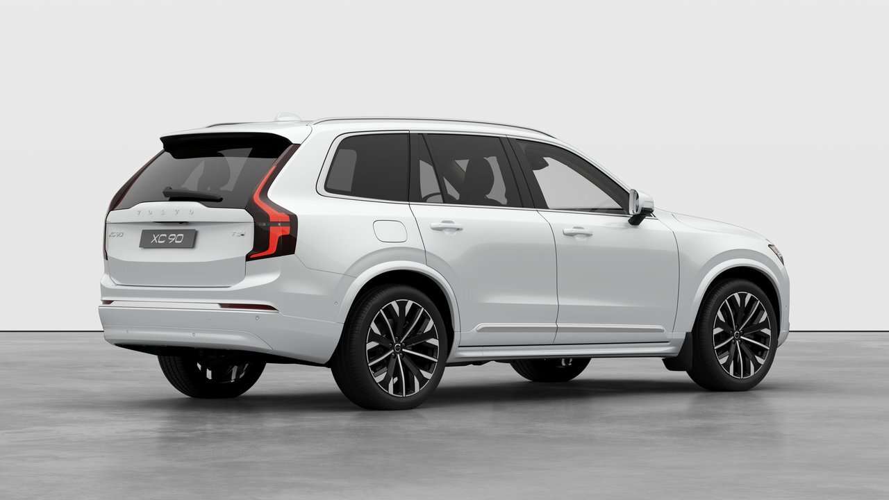 2026 Volvo XC90 T8 AWD Plus Bright Theme 7-Seater alt 5