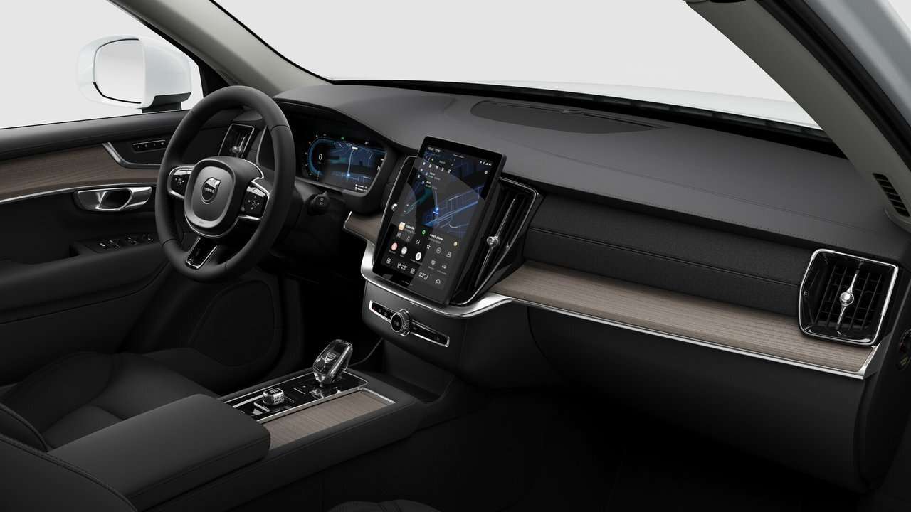 2026 Volvo XC90 T8 AWD Plus Bright Theme 7-Seater thumb 11