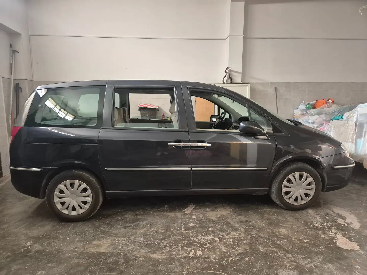 Lancia Phedra Phedra 2.0 mjt Emblema 120cv 6m E4 Noir - 1