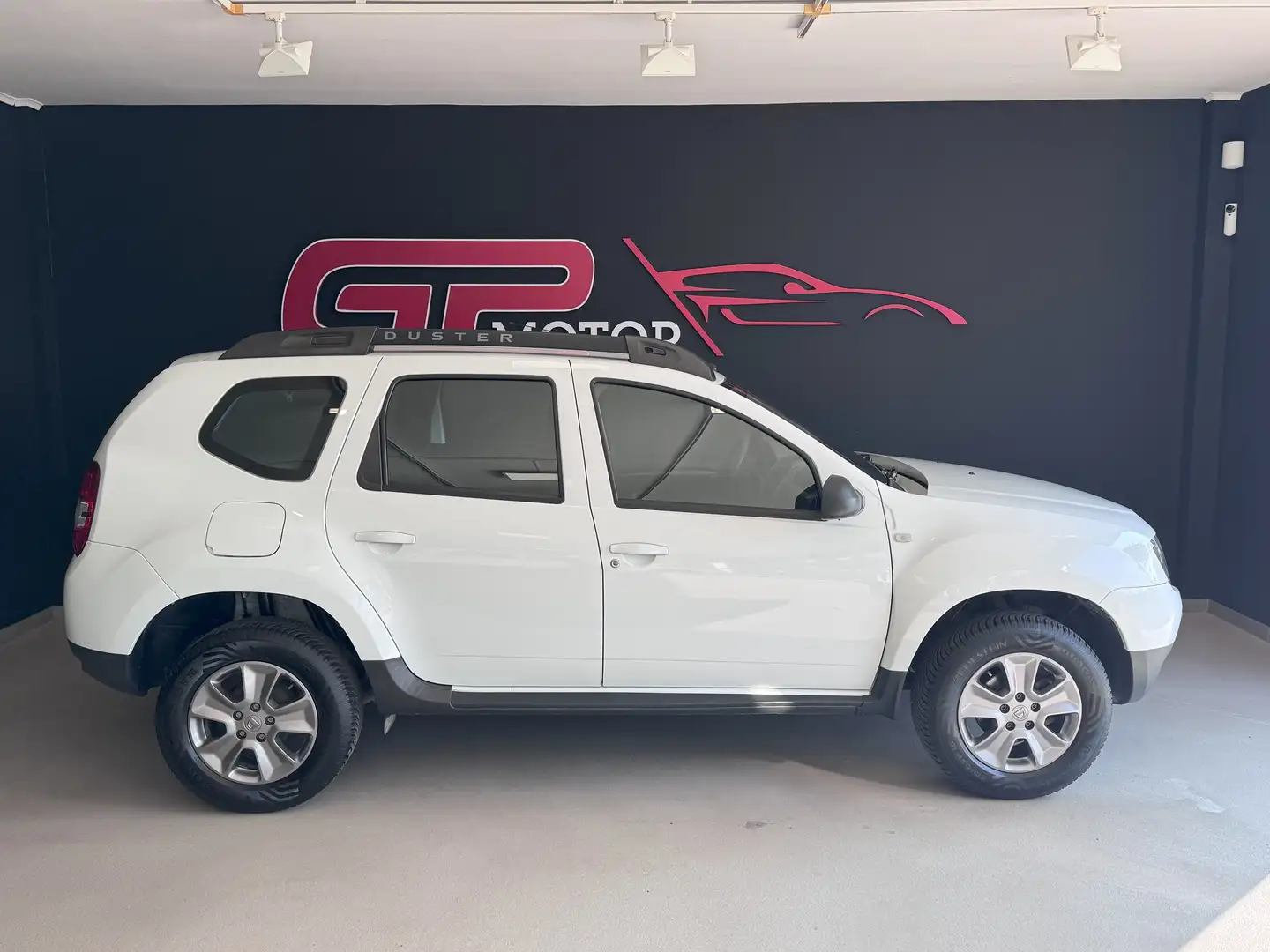 Dacia Duster Duster I 2014 1.6 Laureate Gpl 4x2 105cv Blanco - 2