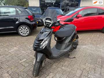 Bromscooter Zip * GEEL KENTEKEN*STUURSLOT*WINDSCHE