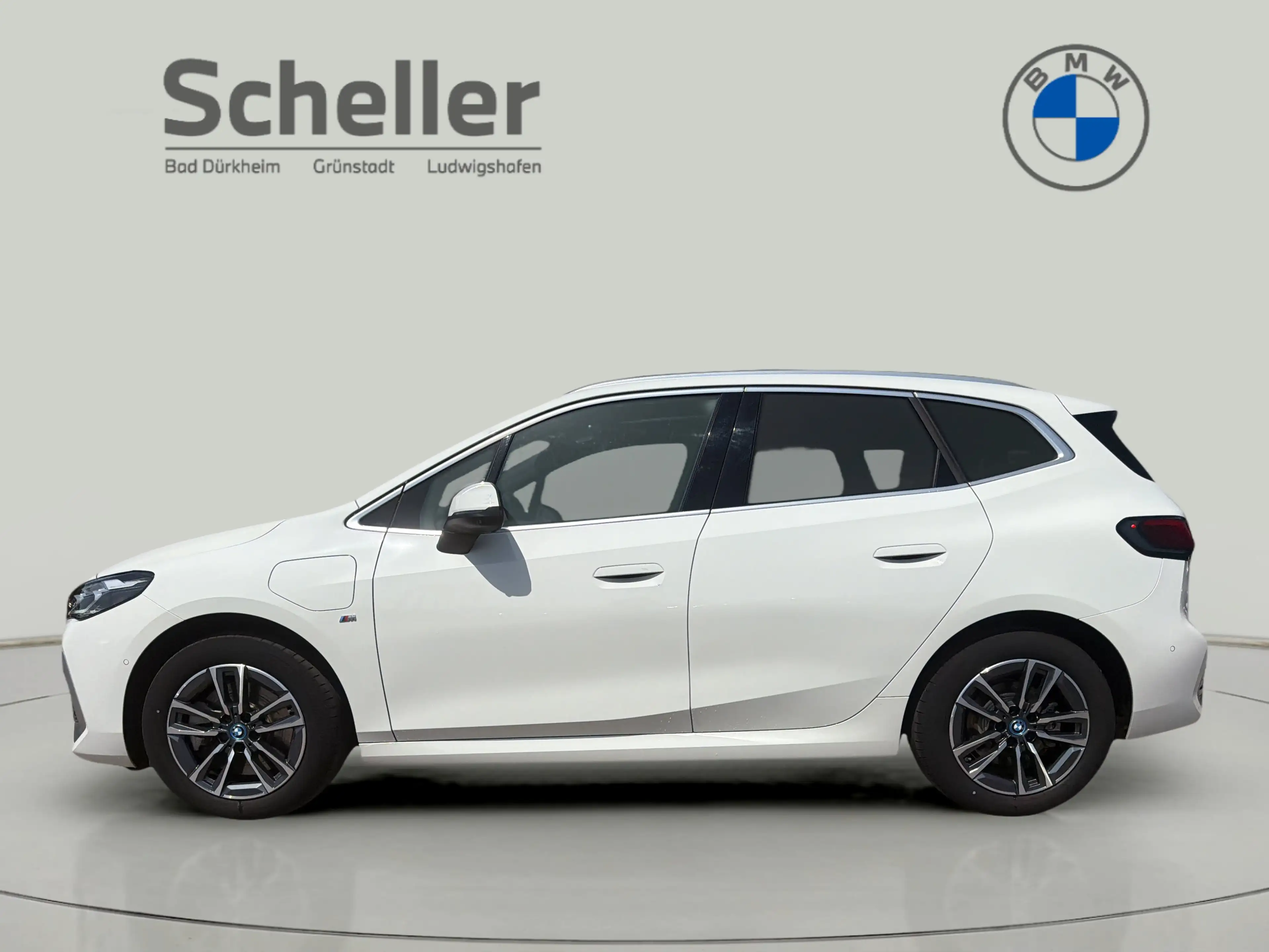 BMW 230 e xDrive Active Tourer — photo 5