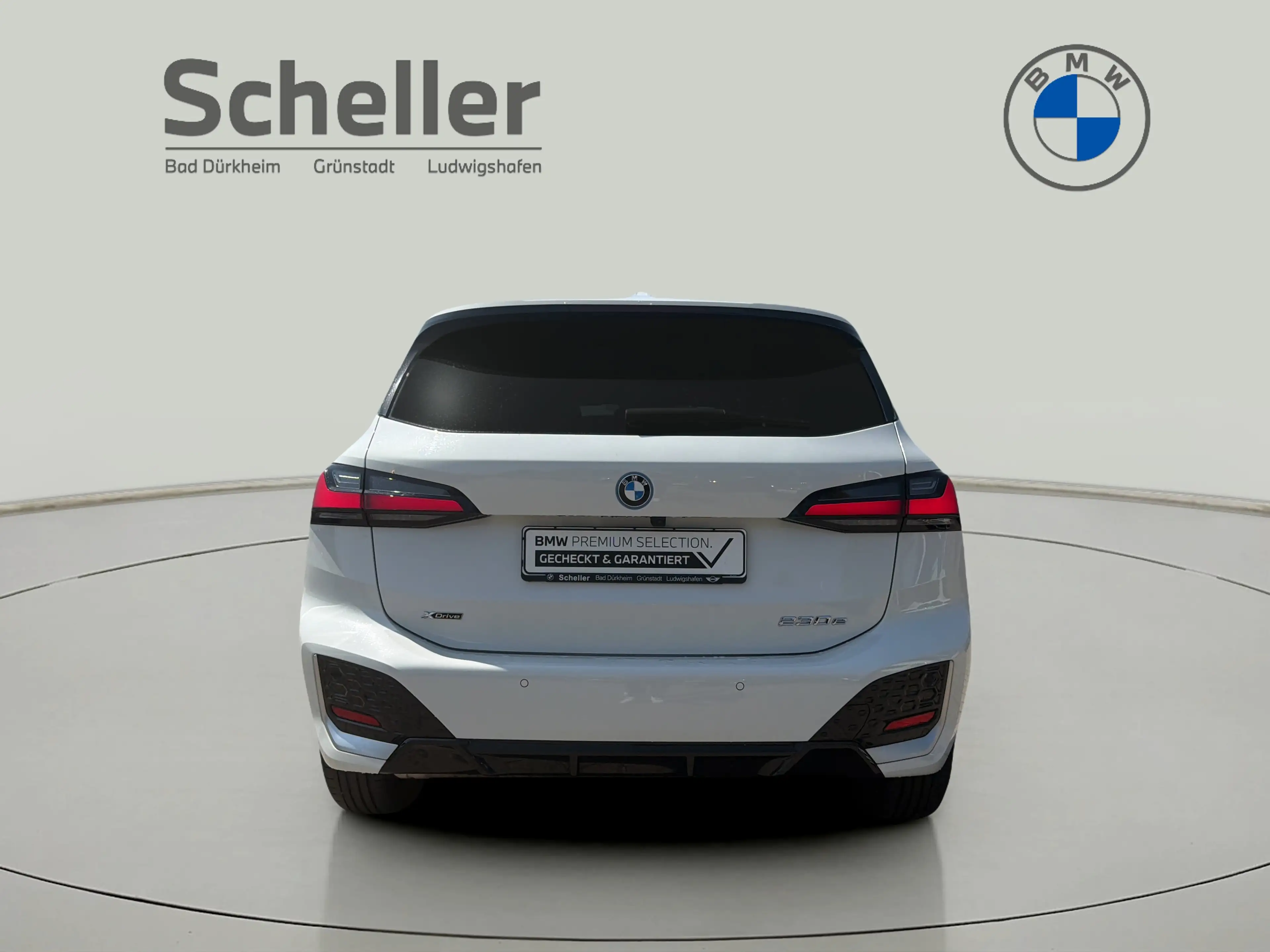 BMW 230 e xDrive Active Tourer — photo 7