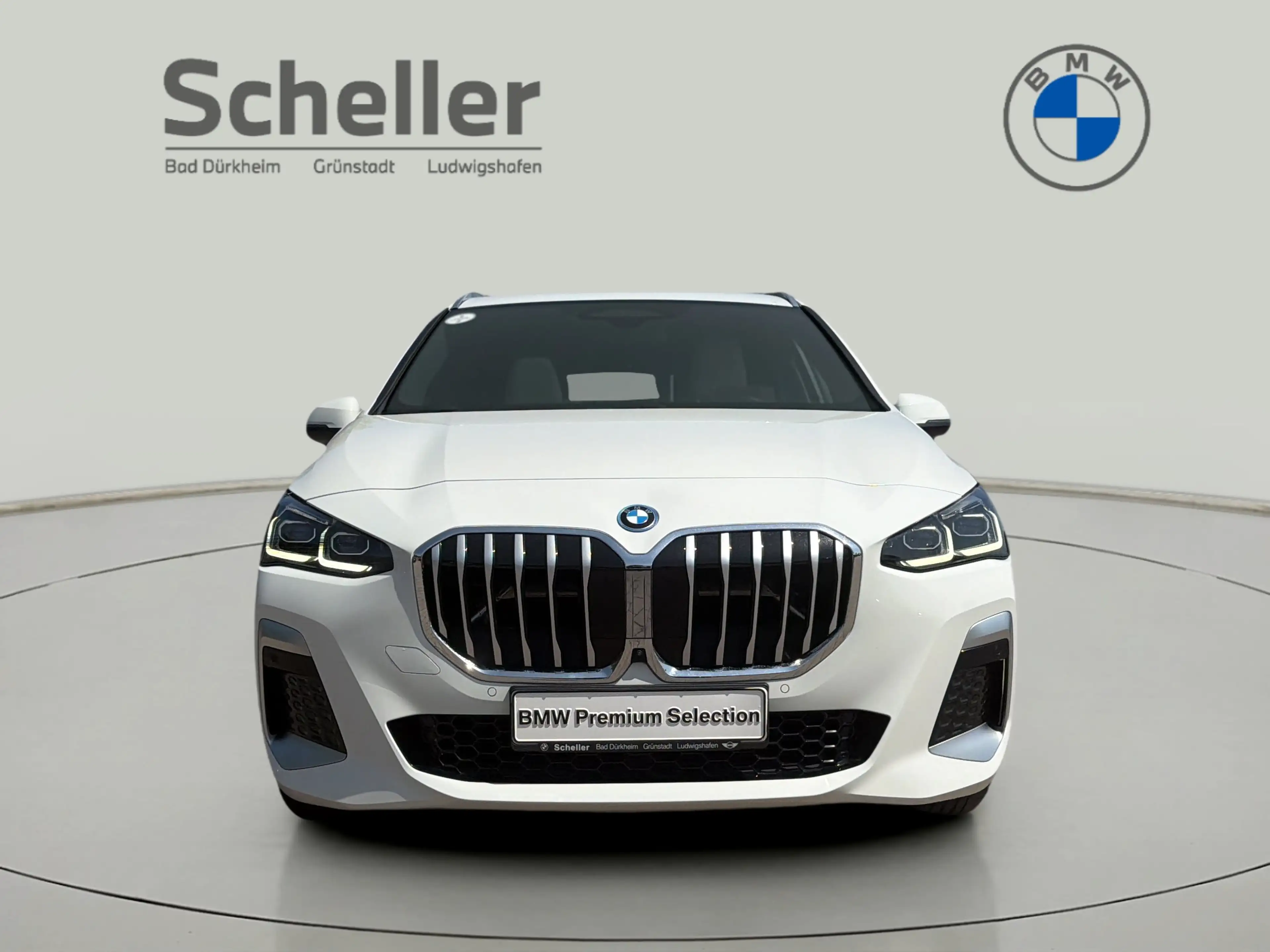 BMW 230 e xDrive Active Tourer — photo 3