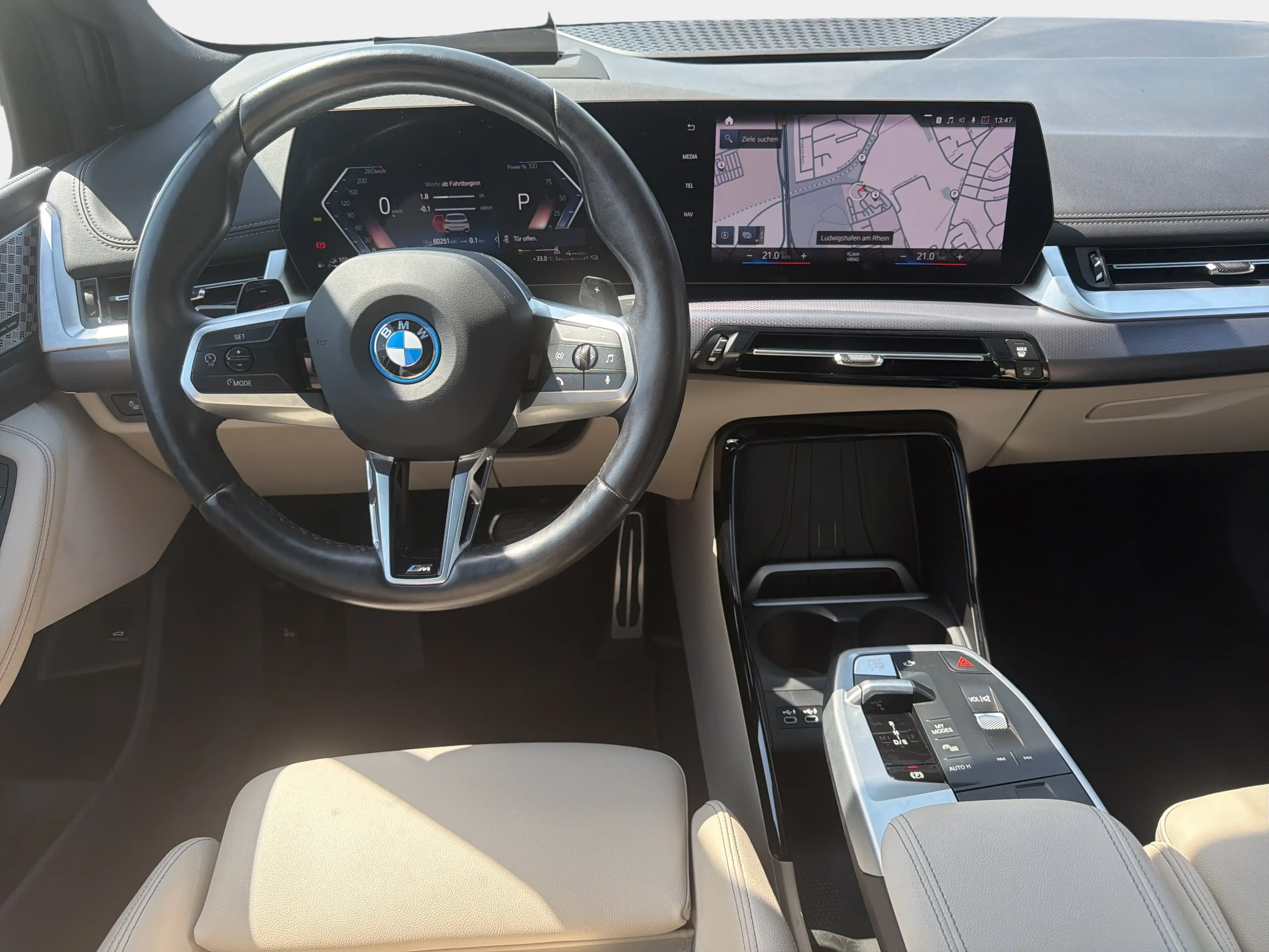 BMW 230 e xDrive Active Tourer — photo 15