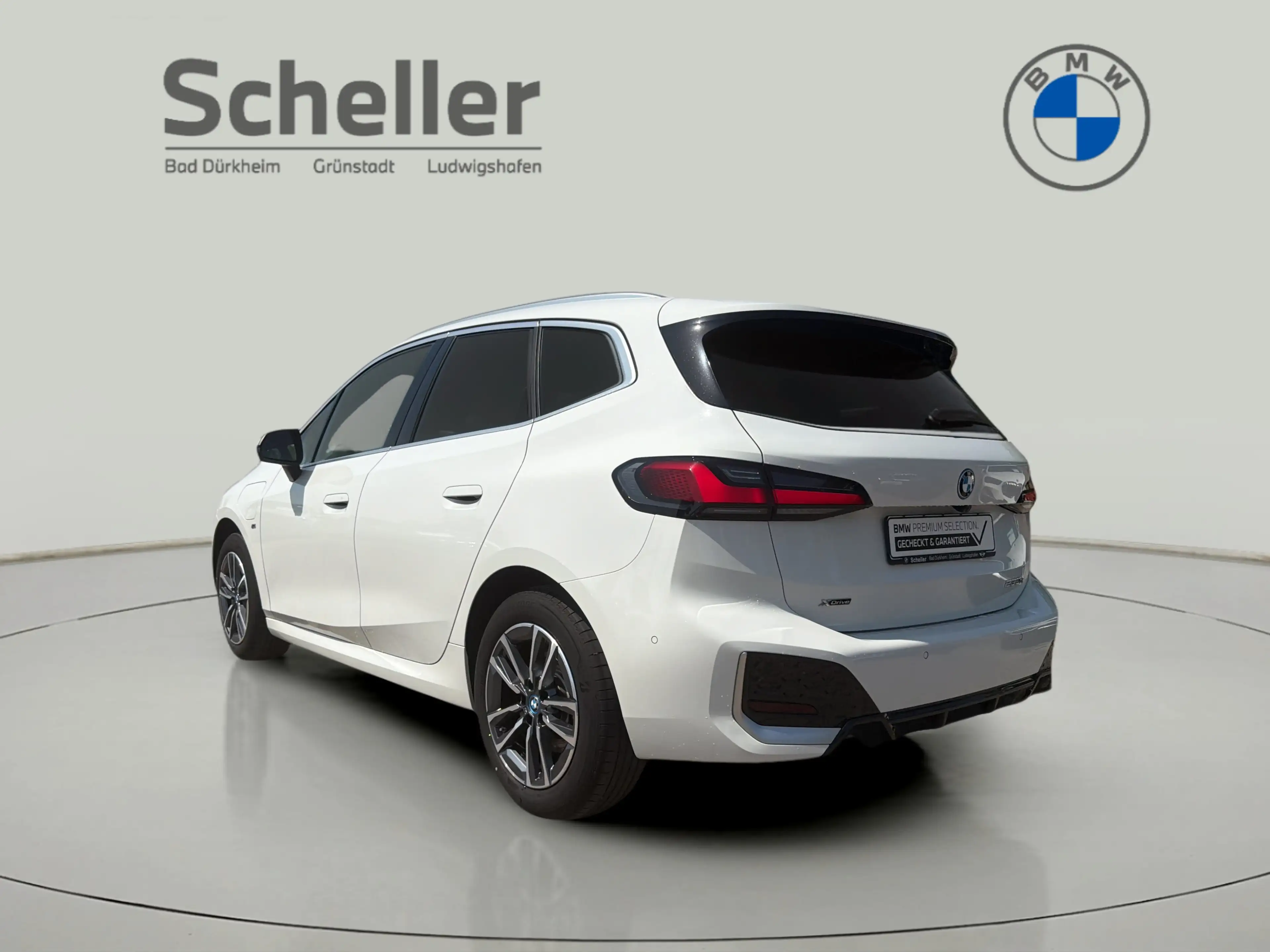 BMW 230 e xDrive Active Tourer — photo 6
