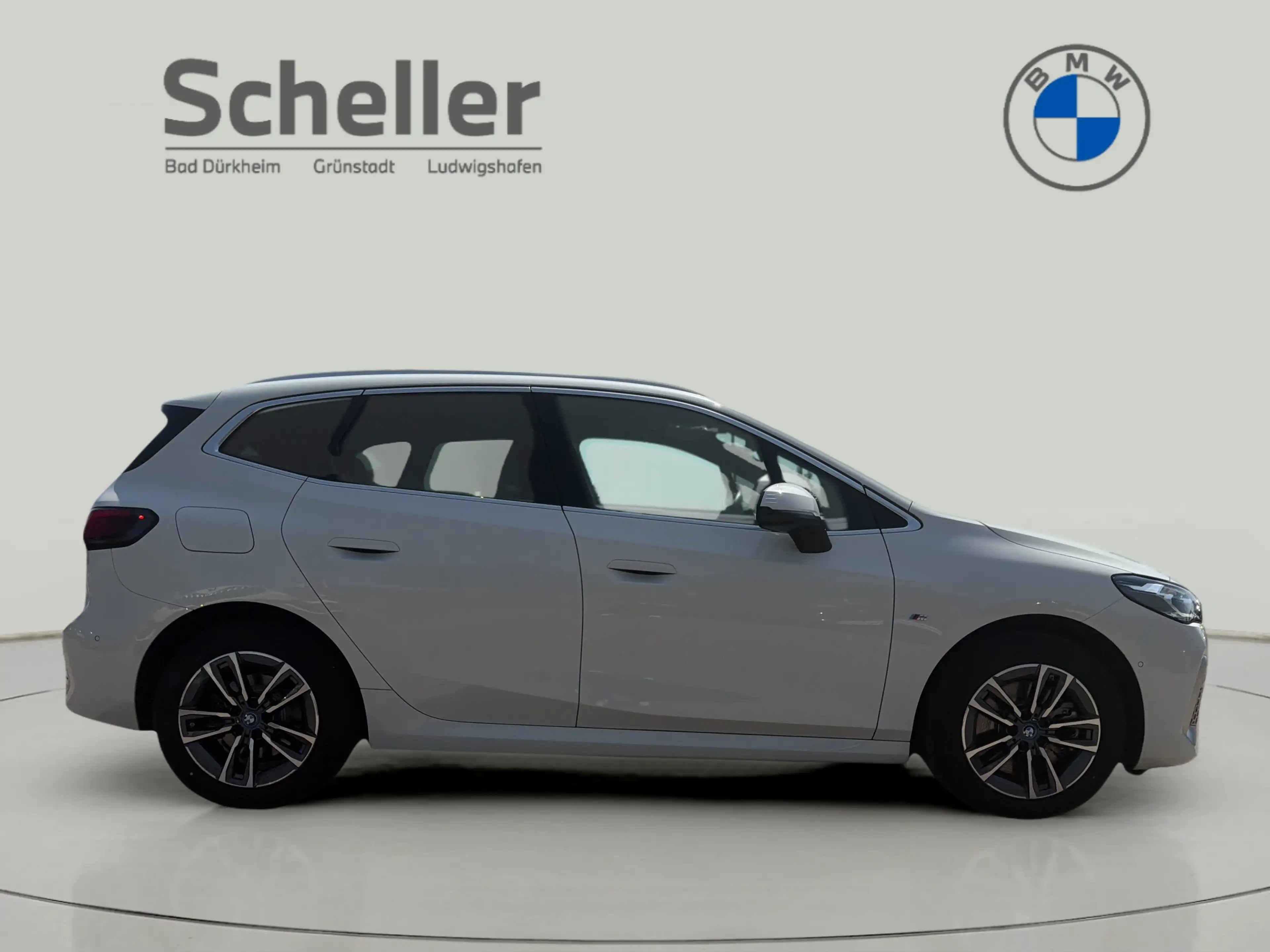 BMW 230 e xDrive Active Tourer — photo 9