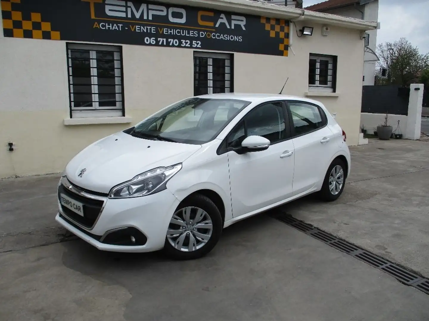 Peugeot 208 BlueHDi 100ch SetS BVM5 Active Business Blanc - 1