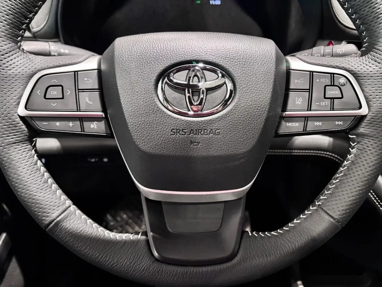 Toyota Sienna снимка Toyota Sienna