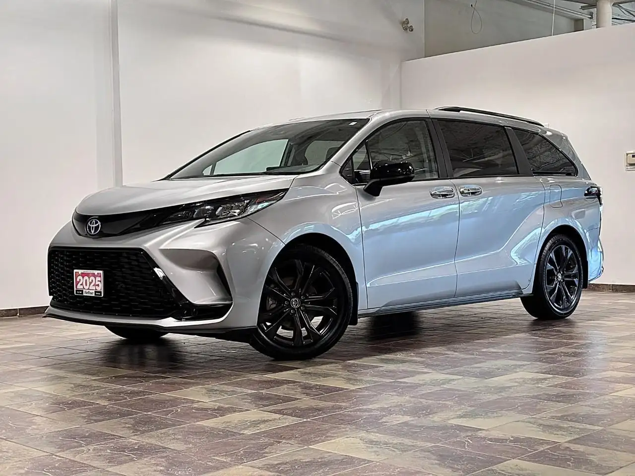 Toyota Sienna снимка Toyota Sienna