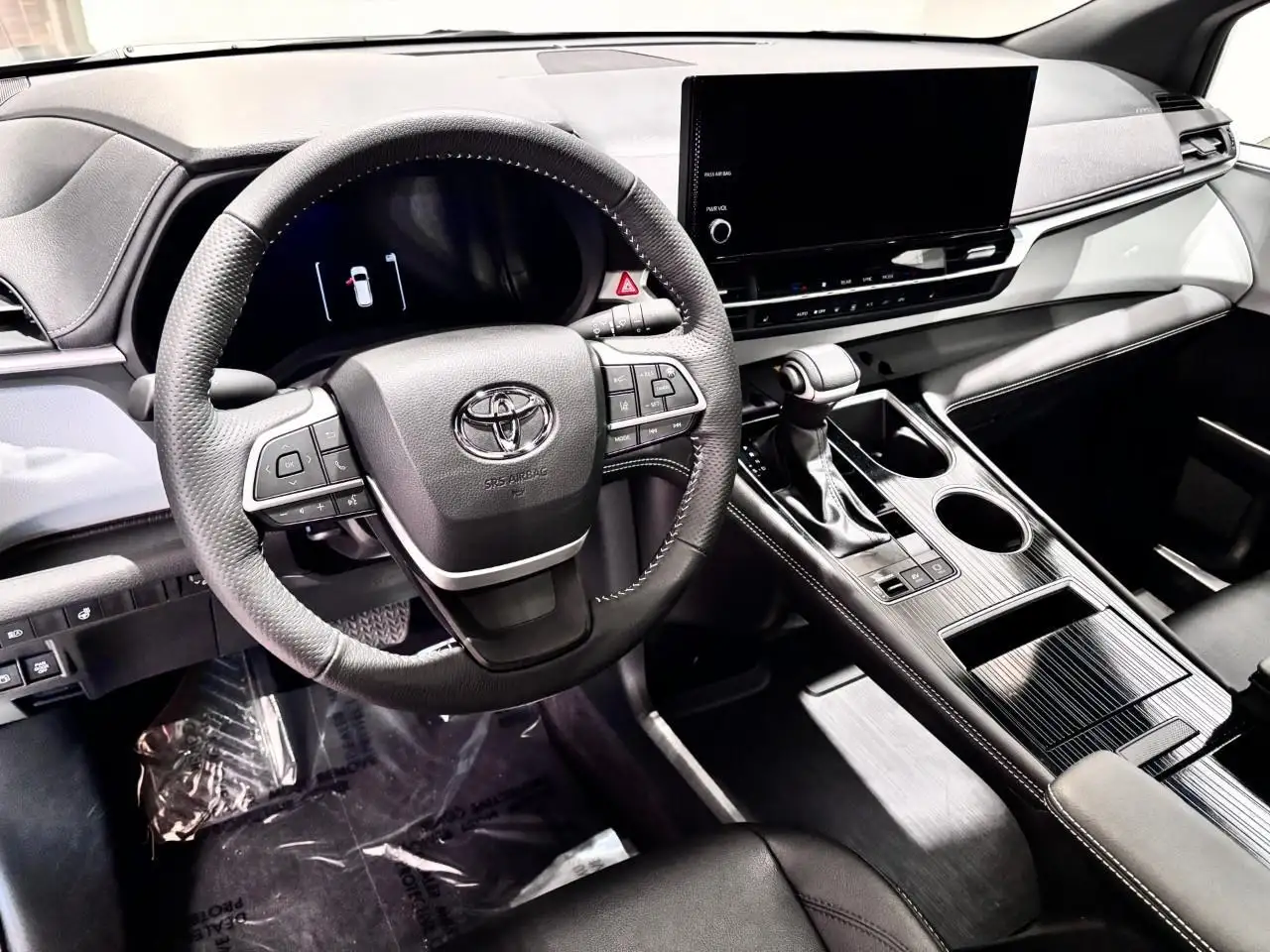 Toyota Sienna снимка Toyota Sienna
