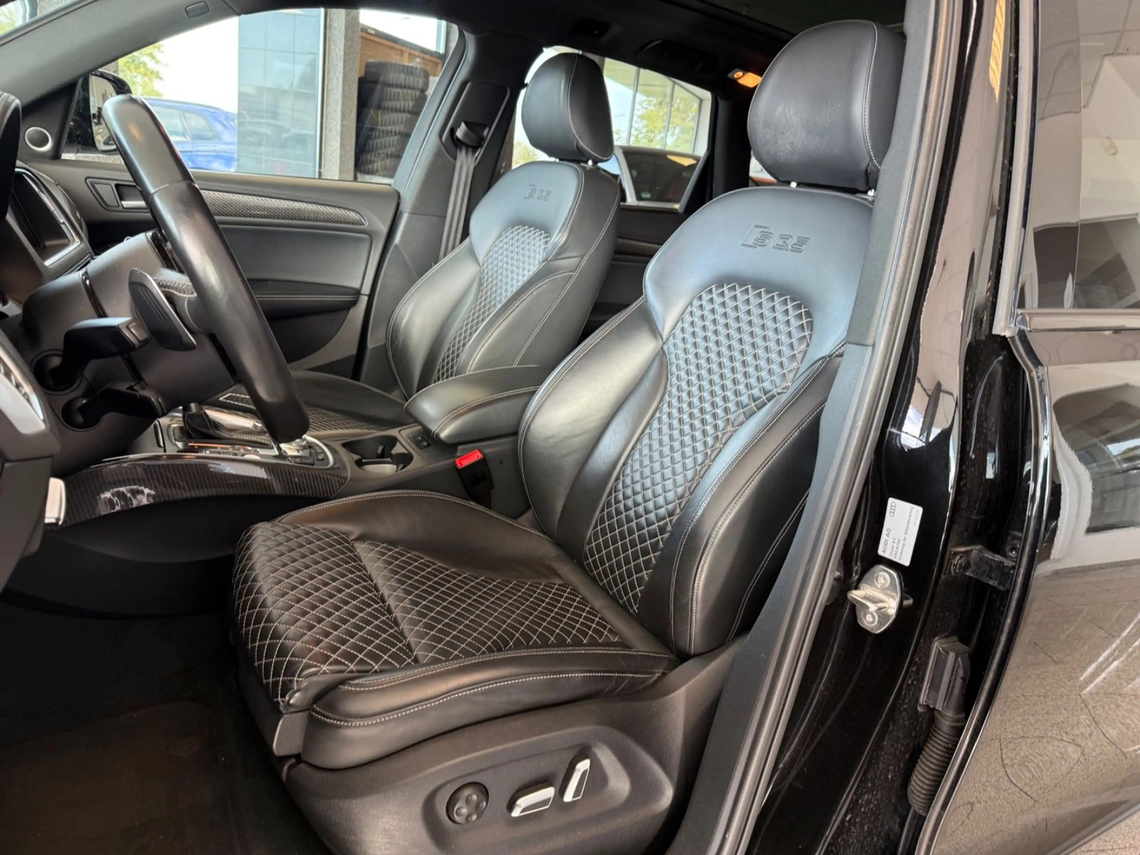 Audi SQ5 3.0 TDI quattro Pano Carbon Kamera Sportsitz — photo 4
