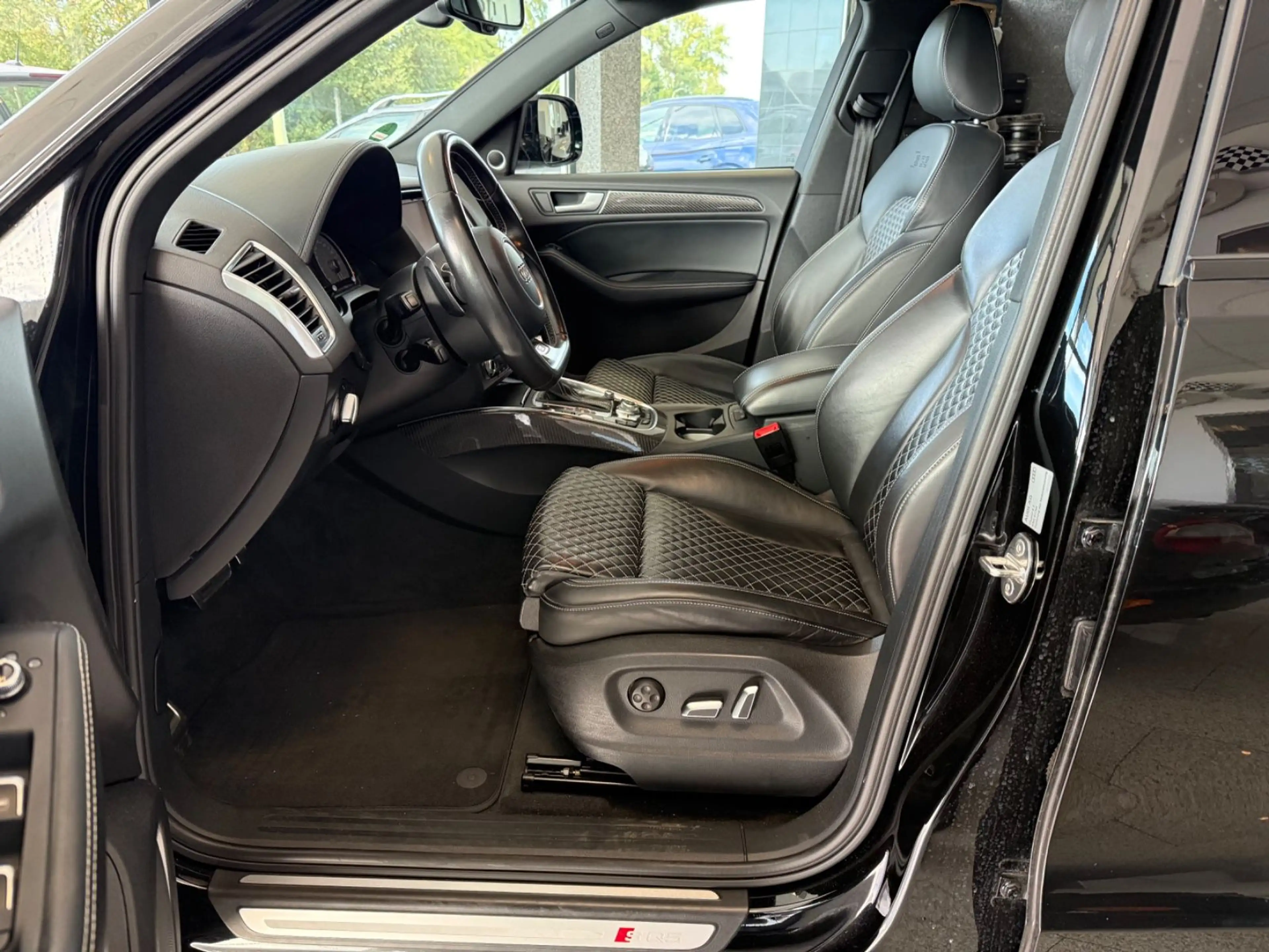 Audi SQ5 3.0 TDI quattro Pano Carbon Kamera Sportsitz — photo 3