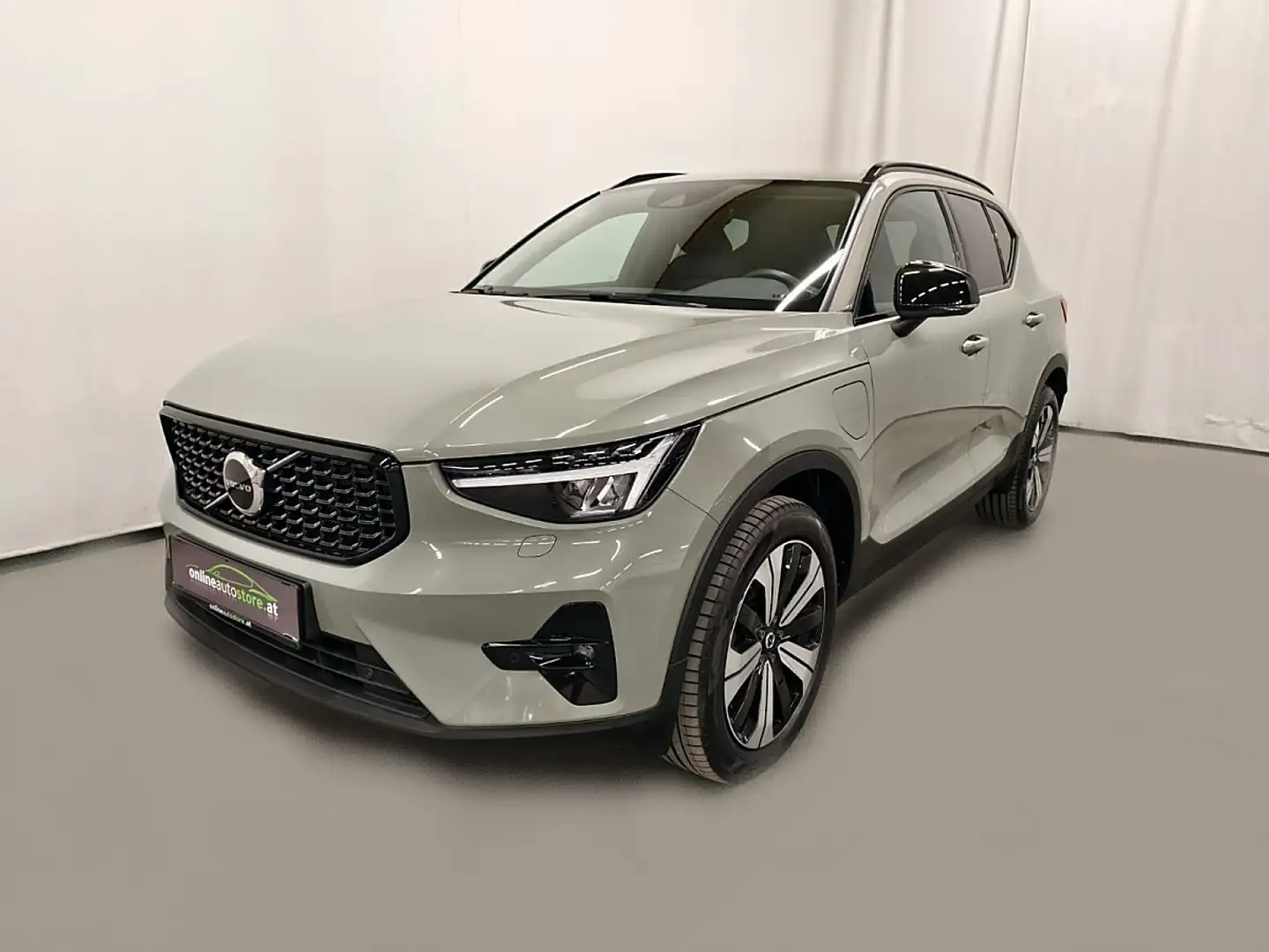 Volvo XC40 T5 Recharge Plus Dark, Leder, AHV, Winter+Sitz+... Grün - 1