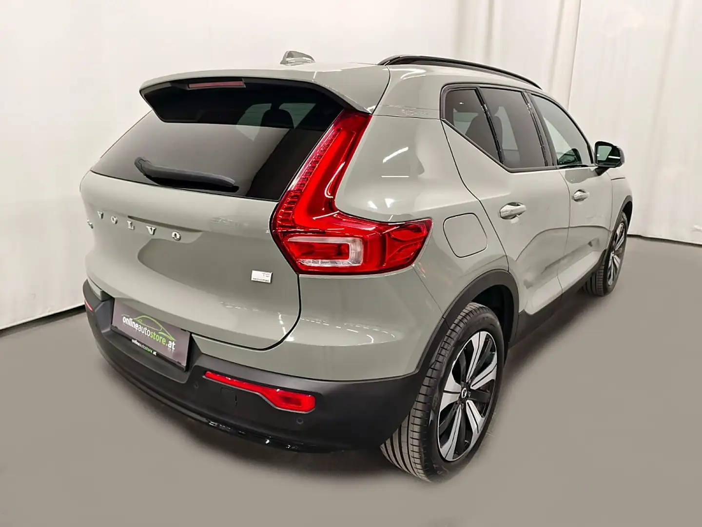 Volvo XC40 T5 Recharge Plus Dark, Leder, AHV, Winter+Sitz+... Grün - 2