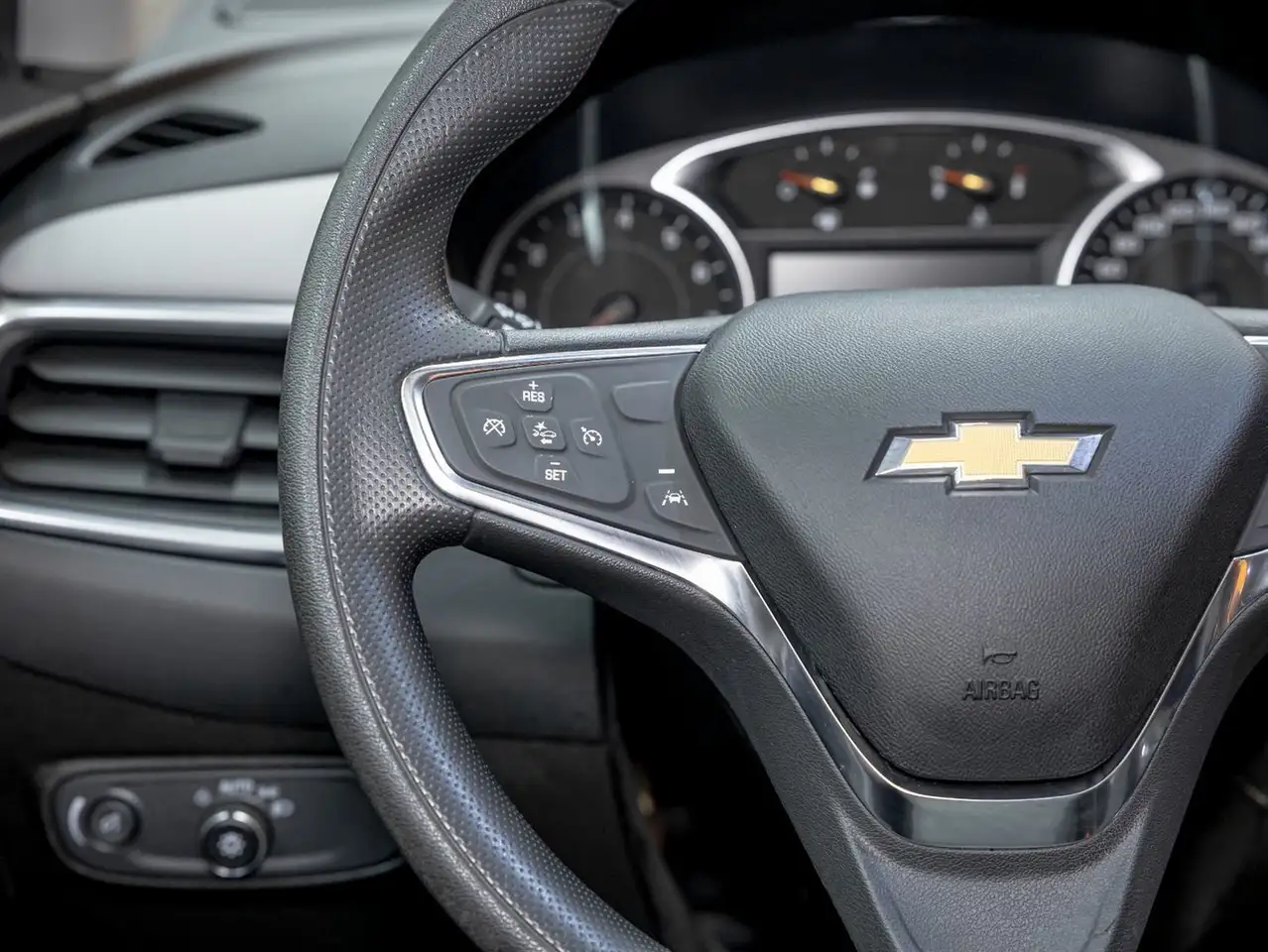 Chevrolet Equinox снимка Chevrolet Equinox