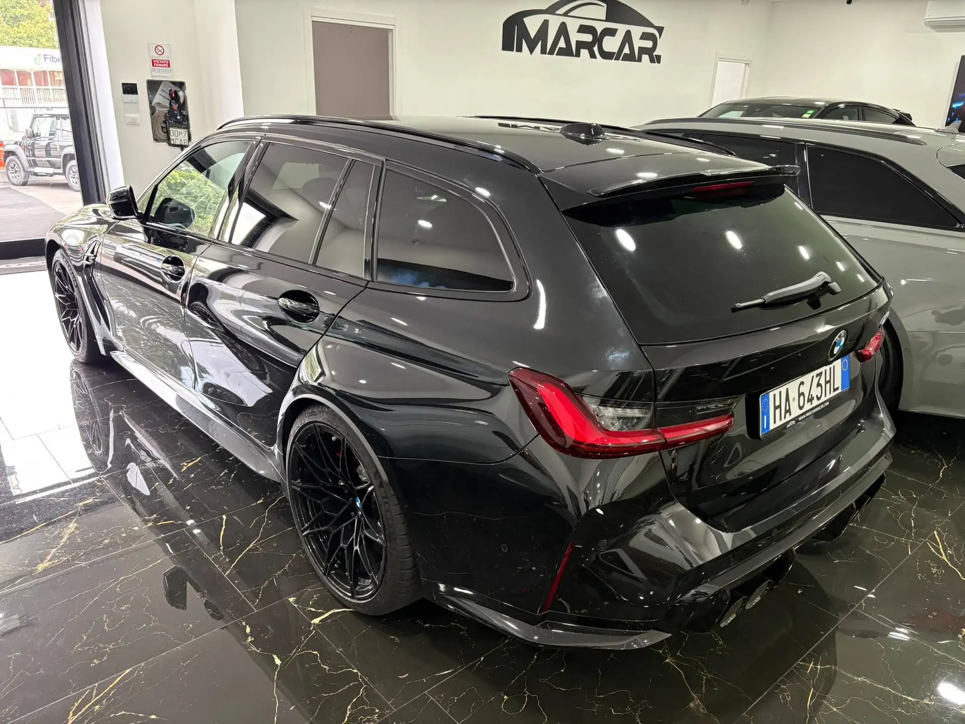 BMW M3 2025 검정 사진 3