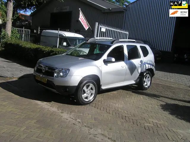 Dacia Duster 1.6 Lauréate 2wd nap pas airco nieuwe apk