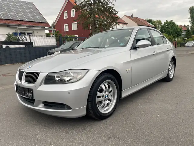 BMW 325 325i E90 WIE NEU!!! TÜV NEU 04/2027
