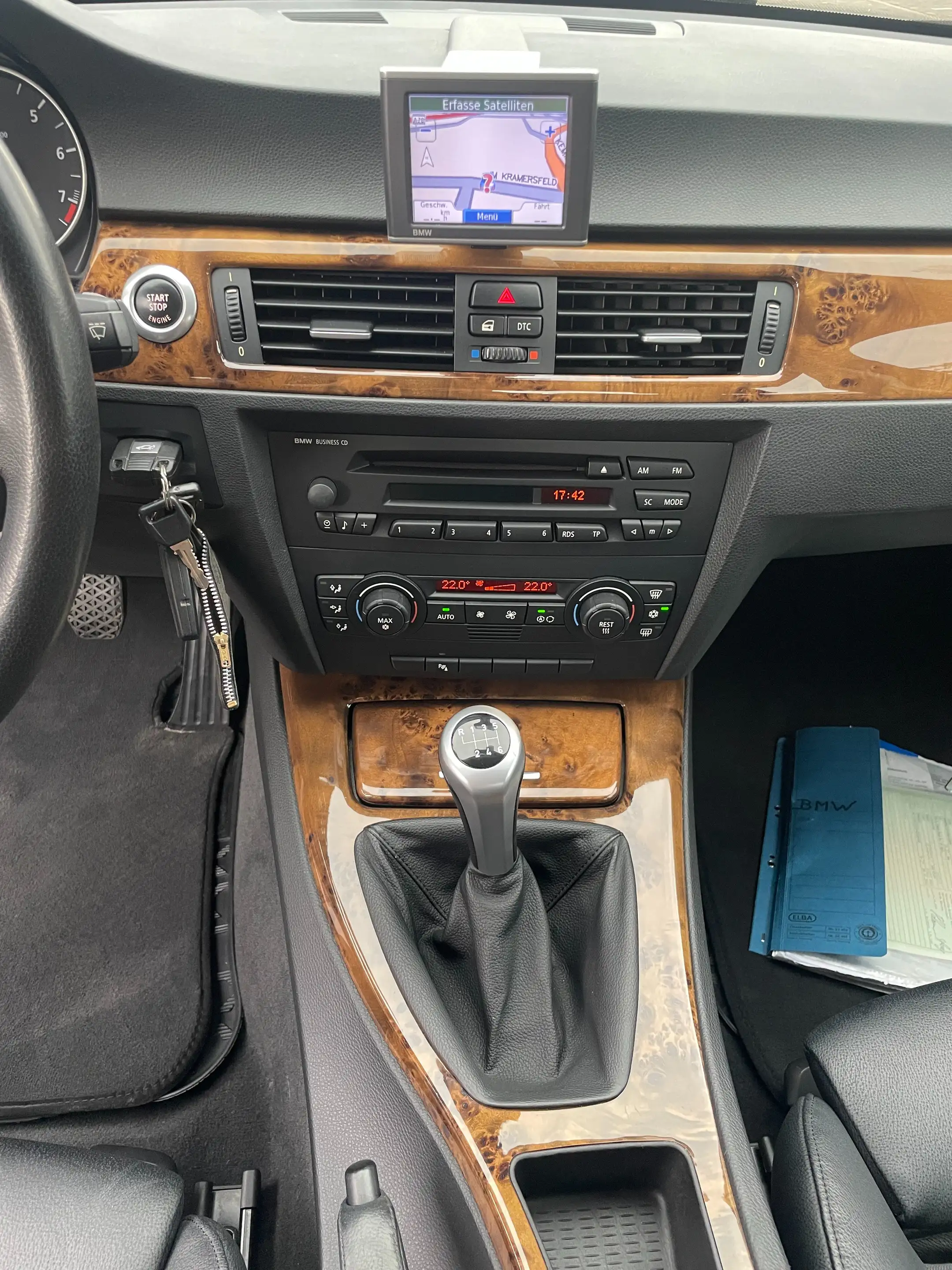BMW 325 325i E90 WIE NEU!!! TÜV NEU 04/2027 — photo 14