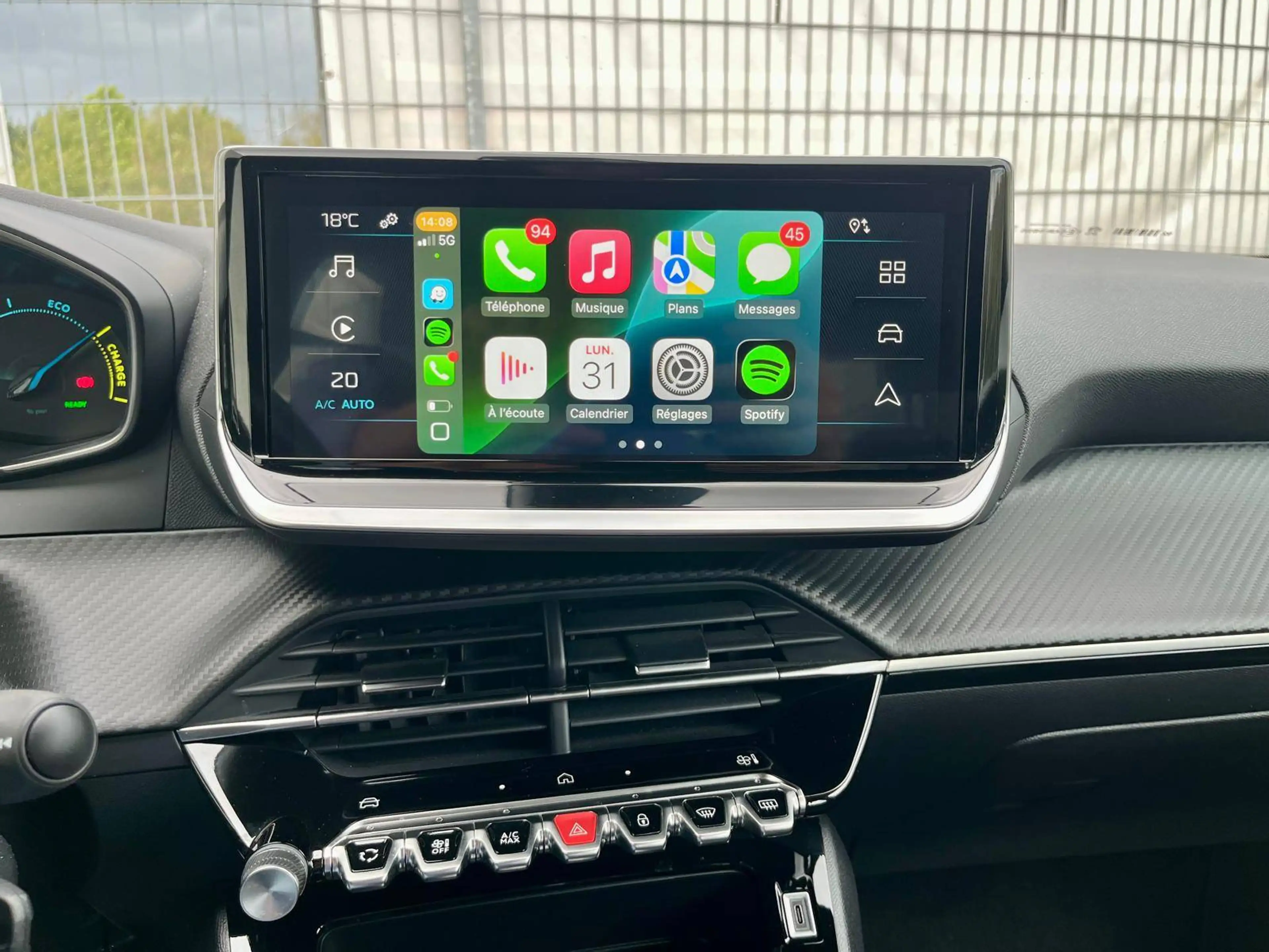 Peugeot e-2008 50 kWh Active (Nouveau-modèle) LED/CARPLAY/CLIM-AUTO/CRUISE/PDC — photo 12