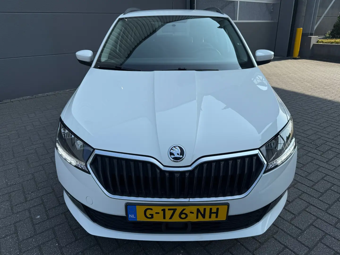 Skoda Fabia Combi 1.0 TSI Ambition*AIRCO*APK*NAP*CRUISE*NAVI*P Wit - 2