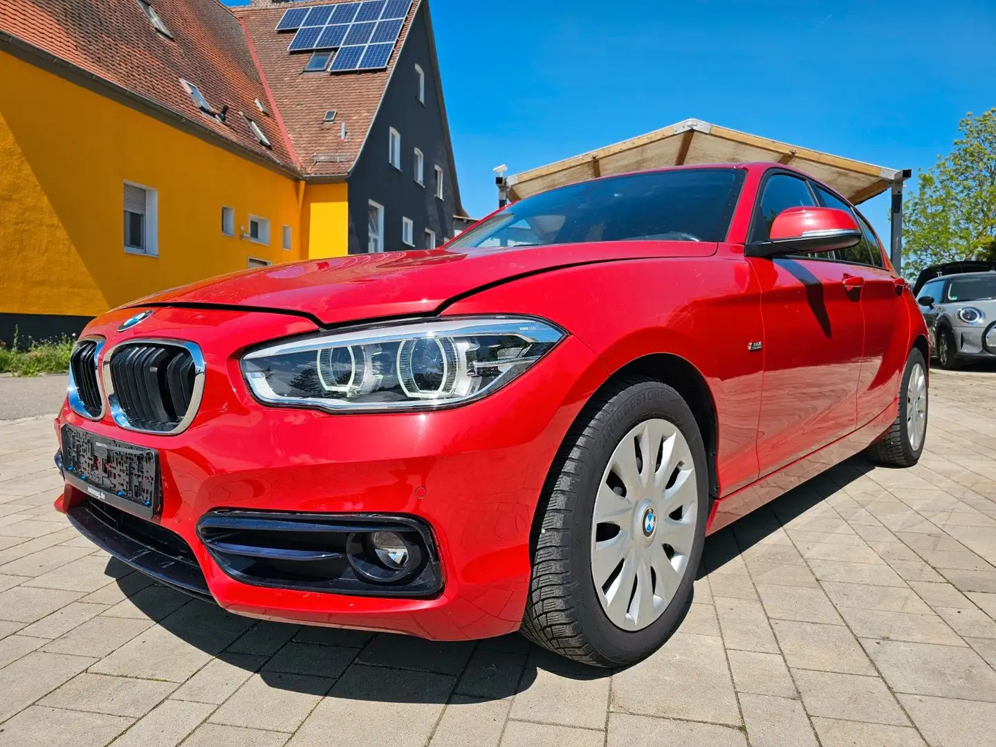 BMW 118 Baureihe 1 Lim. 5-trg. 118 i Sport Line Rot - 2