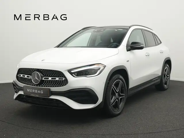 Mercedes-Benz GLA 250 e AMG-Line Multi+Pano+Night+EasyPack AMG Line Navi/Pano.-Dach/Distronic/Keyless-Go/Keyless-Go Komfort Paket/Styling/LED