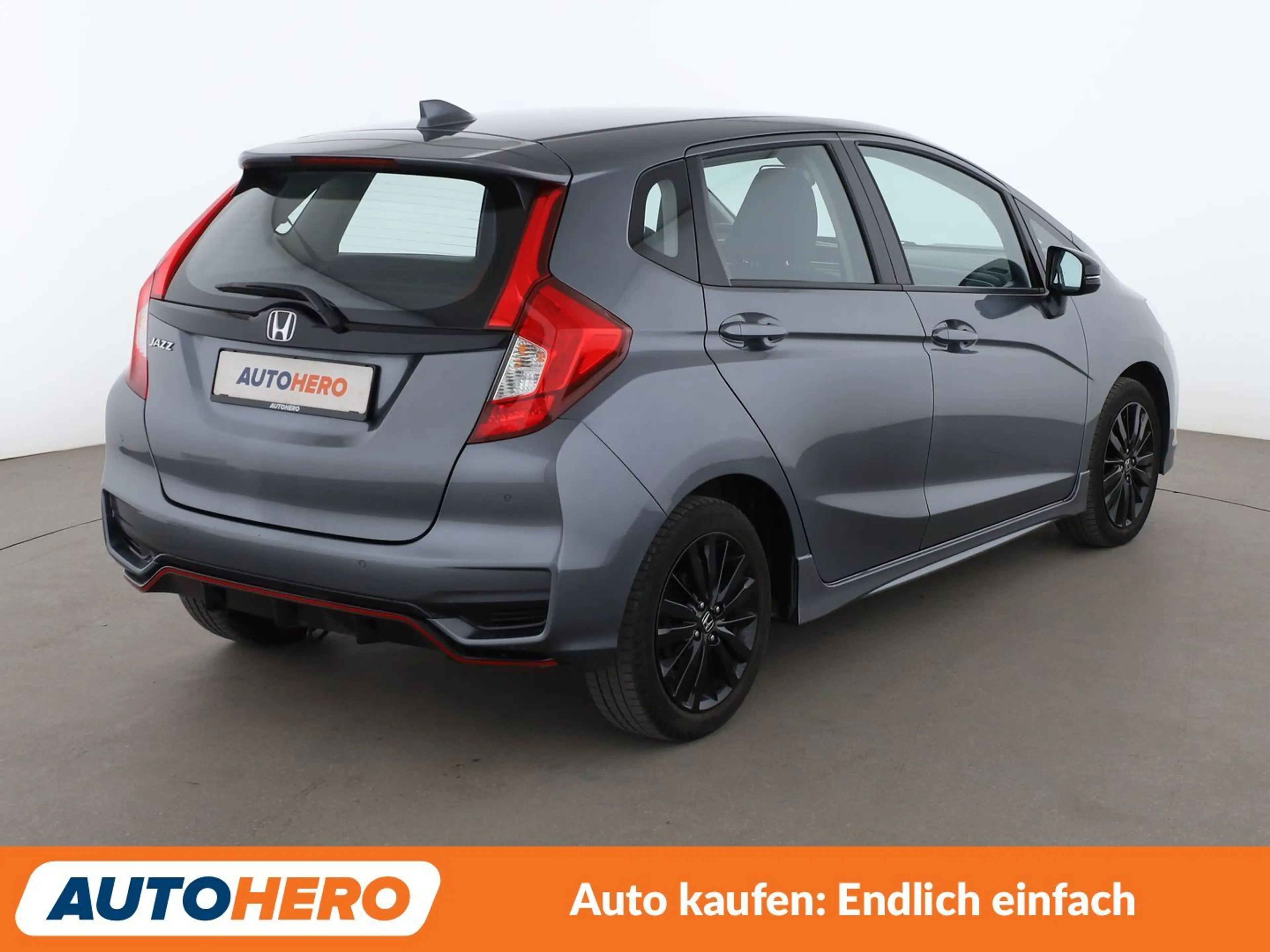 Honda Jazz 1.5 i-VTEC Dynamic*NAVI*TEMPO*PDC*SHZ*LIM* — photo 6