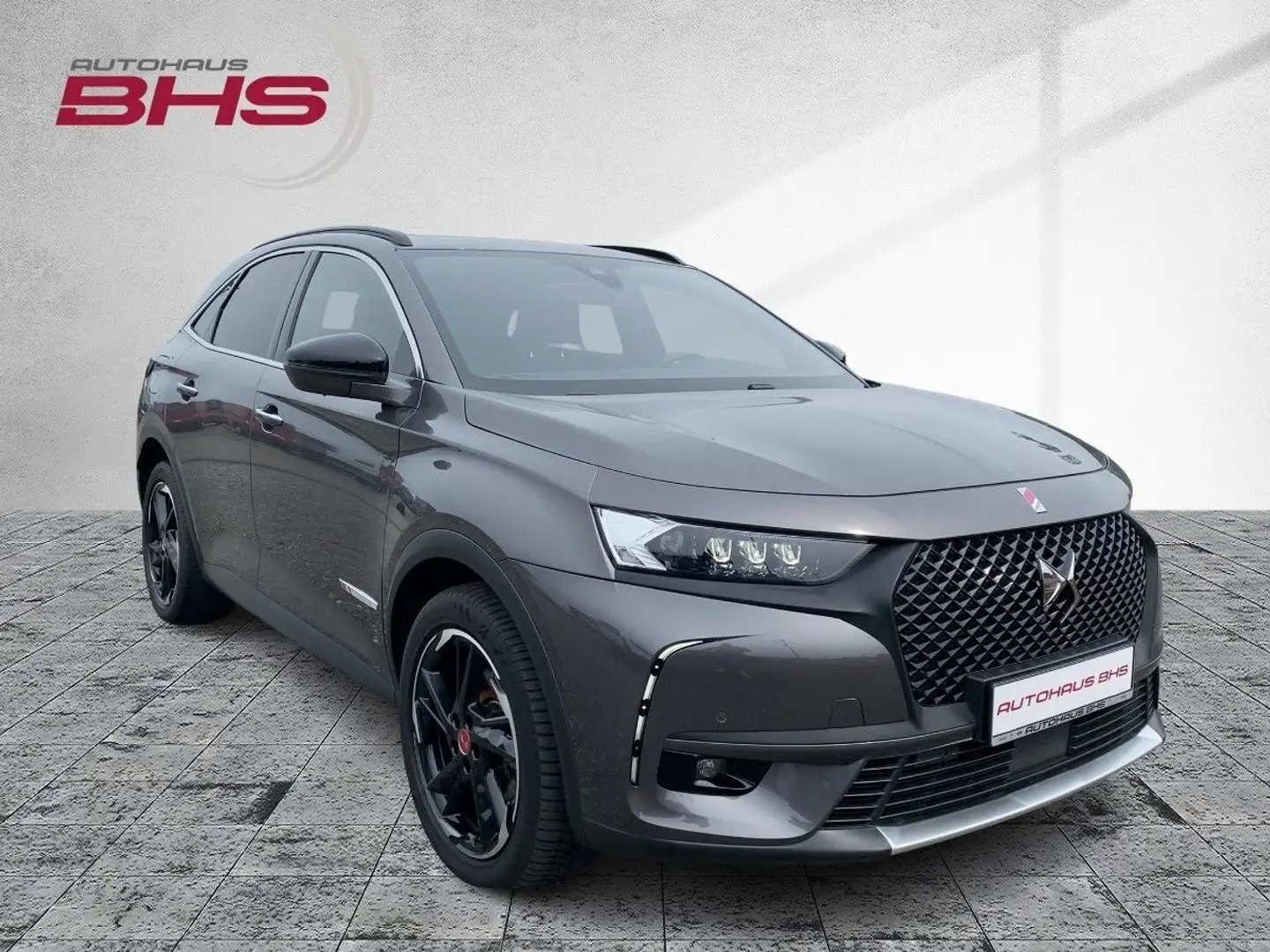 DS Automobiles DS 7 Crossback 7 Performance Line Grau - 2