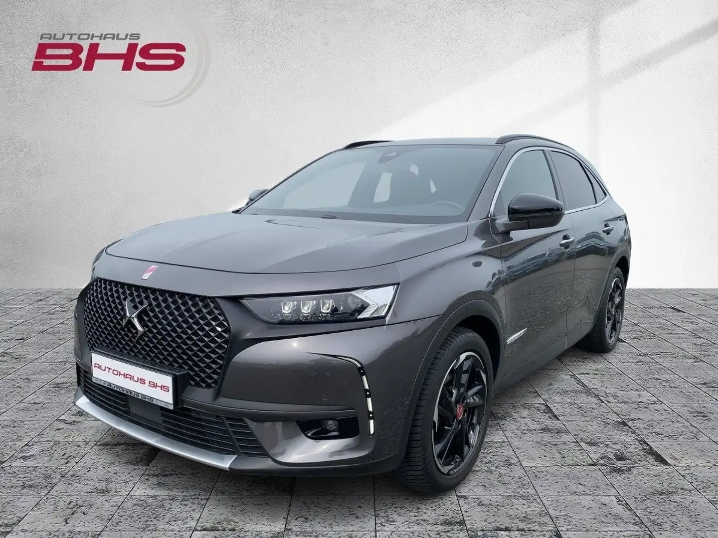DS Automobiles DS 7 Crossback 7 Performance Line Grau - 1