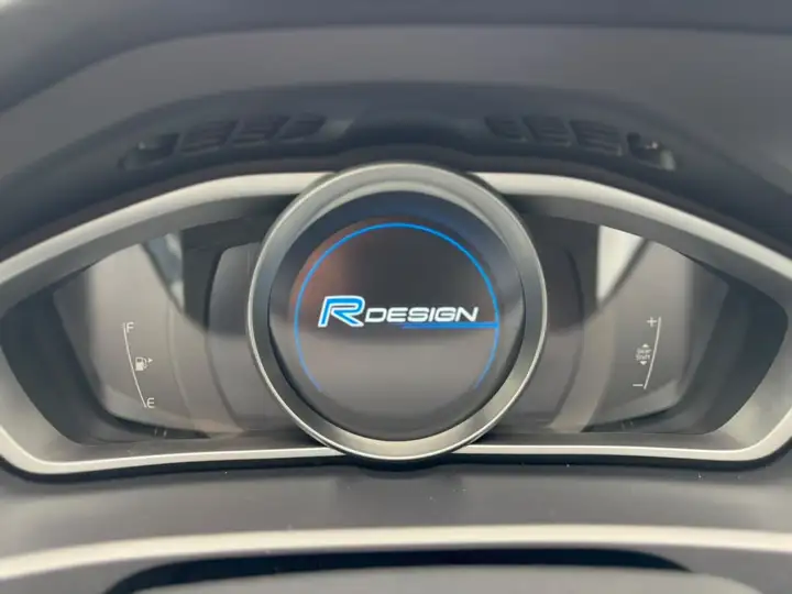 Volvo S40 2013, foto 14