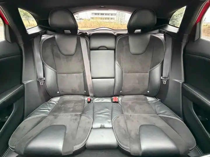 Volvo S40 2013, foto 20