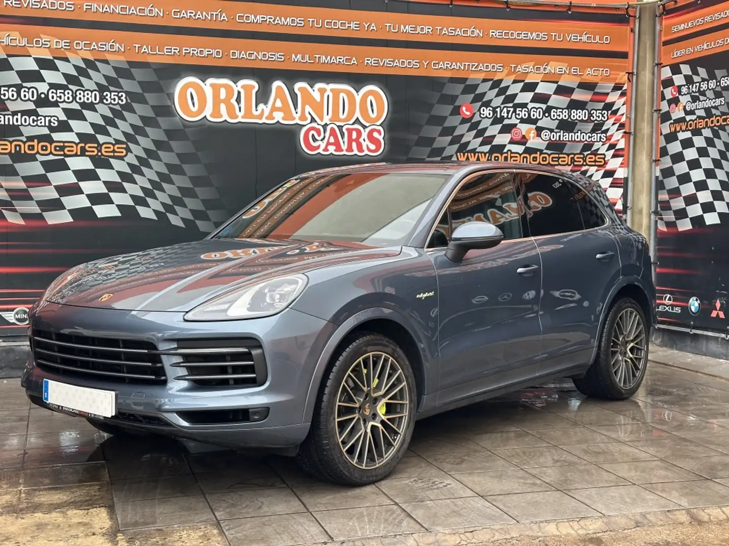 Porsche Cayenne E-Hybrid Aut. Gris - 1