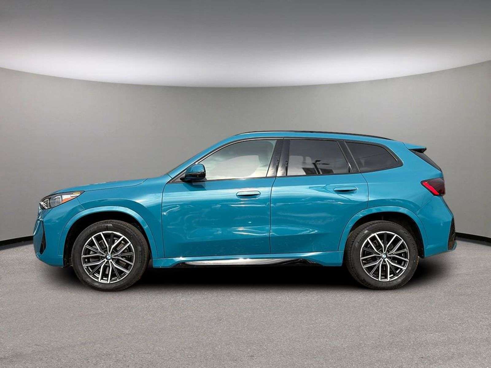2023 BMW X1