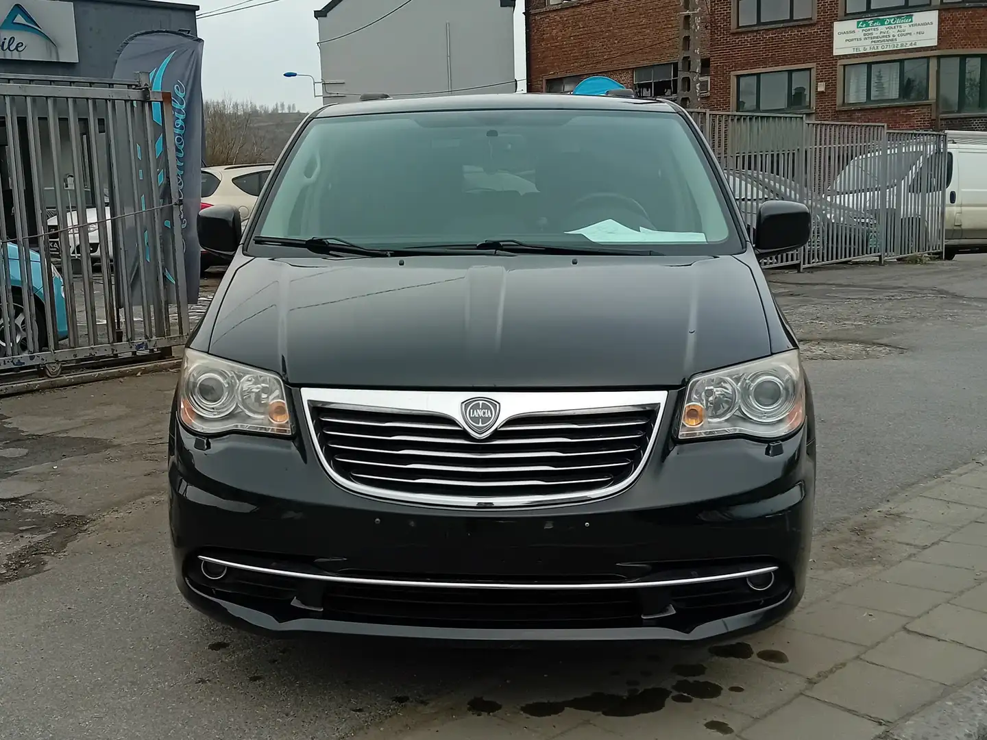 Lancia Voyager 2.8 MultiJet Noir - 1