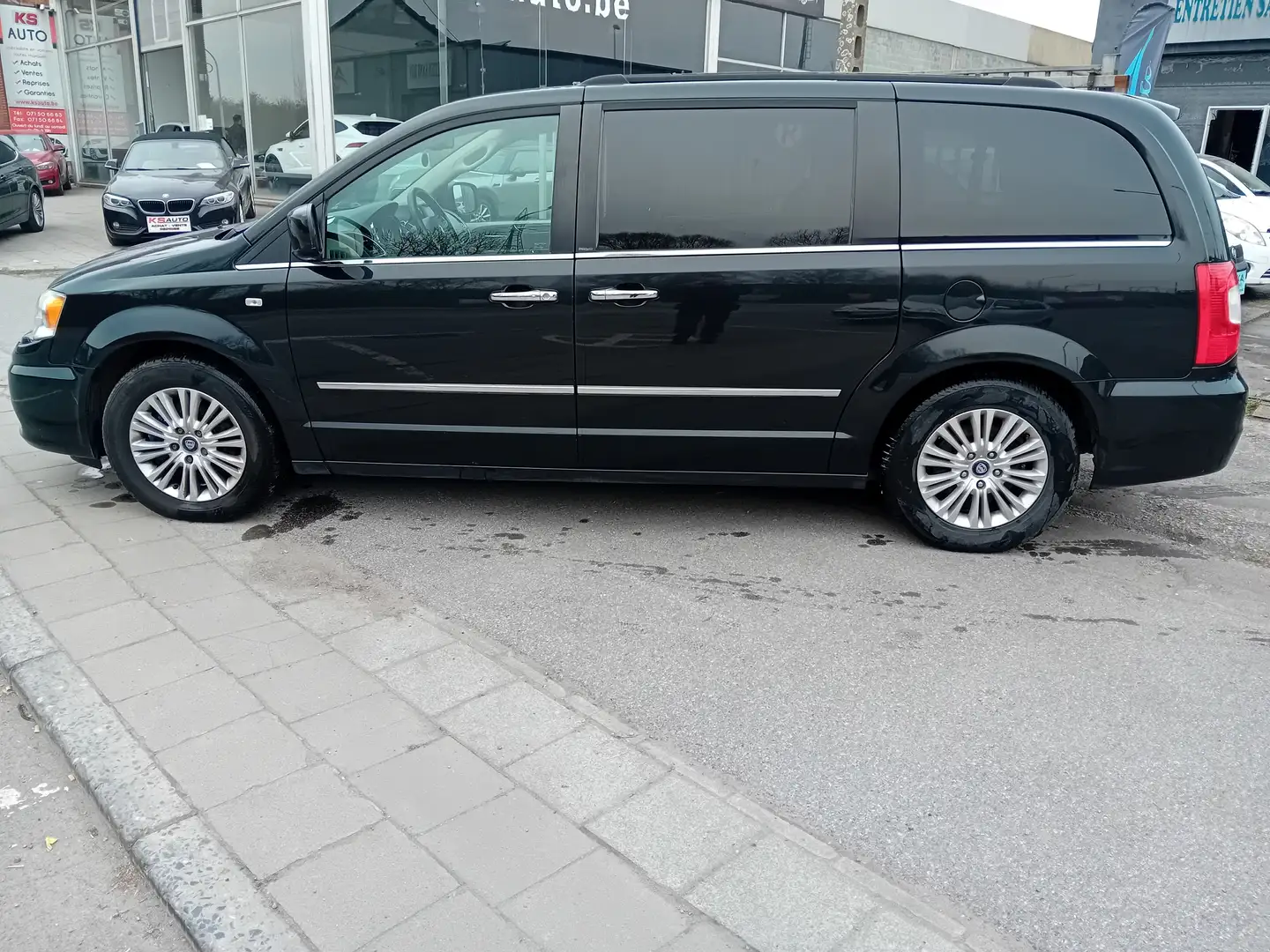 Lancia Voyager 2.8 MultiJet Noir - 2