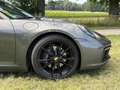 Porsche 992 911 Carrera Cabriolet PDK Grün - thumbnail 4