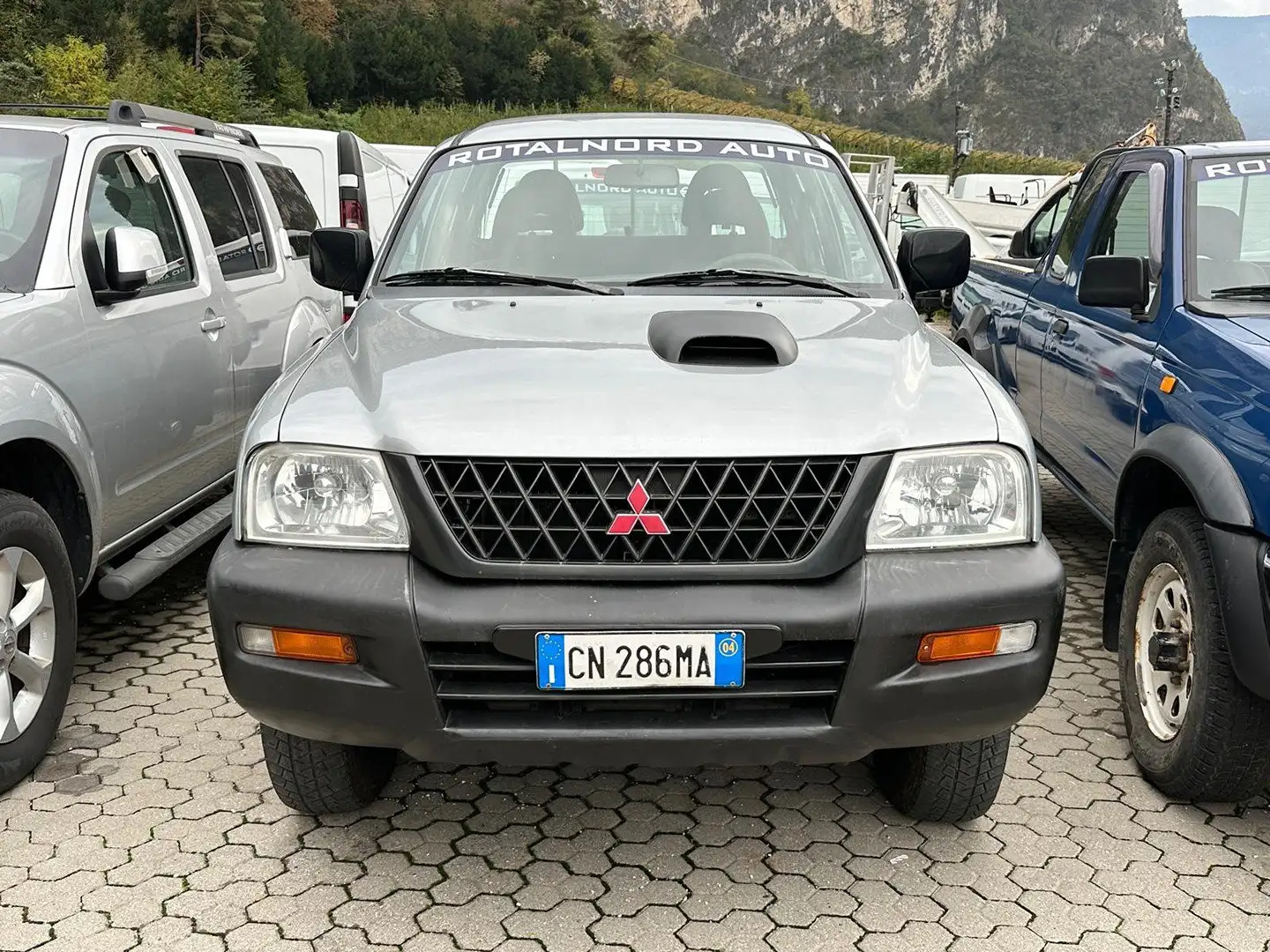 Mitsubishi L200 Double Cab 2.5 TDI 115cv GL 4WD 2001218 Silber - 2