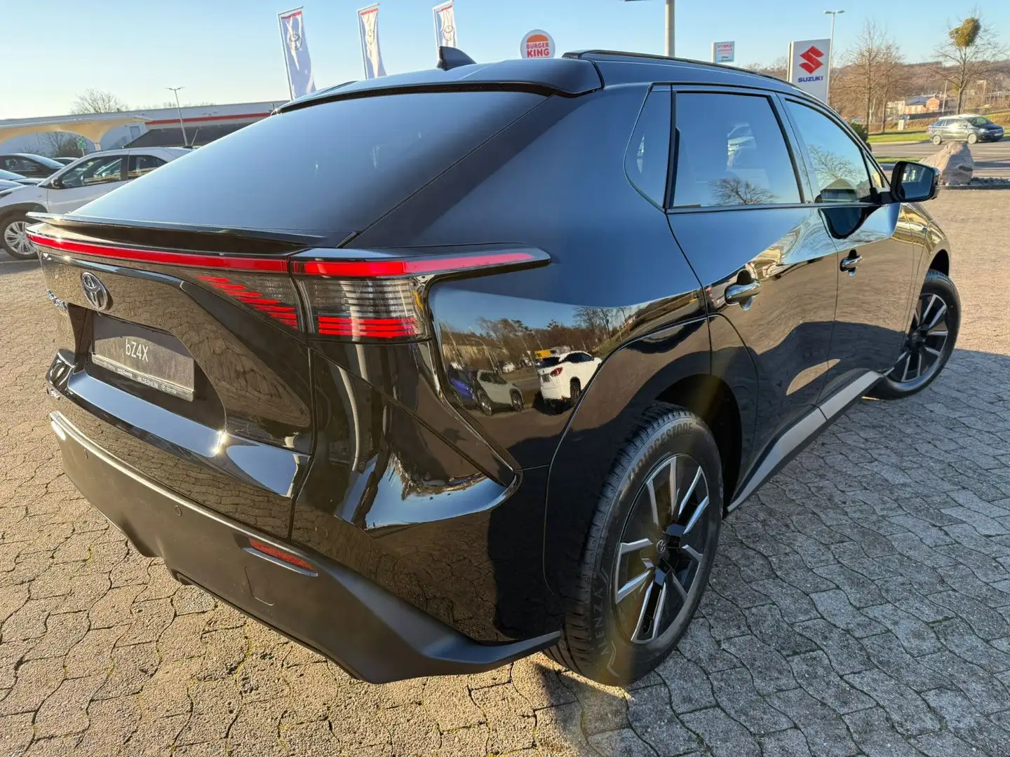 Toyota bZ4X 73 kWh Teamplayer Schwarz - 2