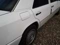 Mercedes-Benz 230 230 E Oldtimer H - Kennzeichen bijela - thumbnail 10