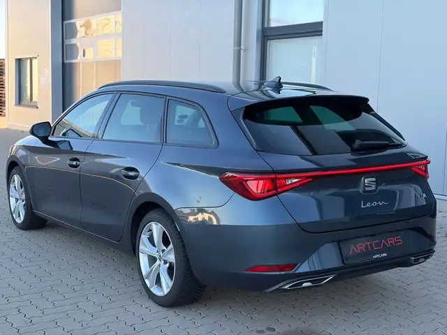 Seat Leon view 5