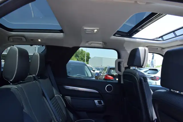 Land Rover Discovery view 6