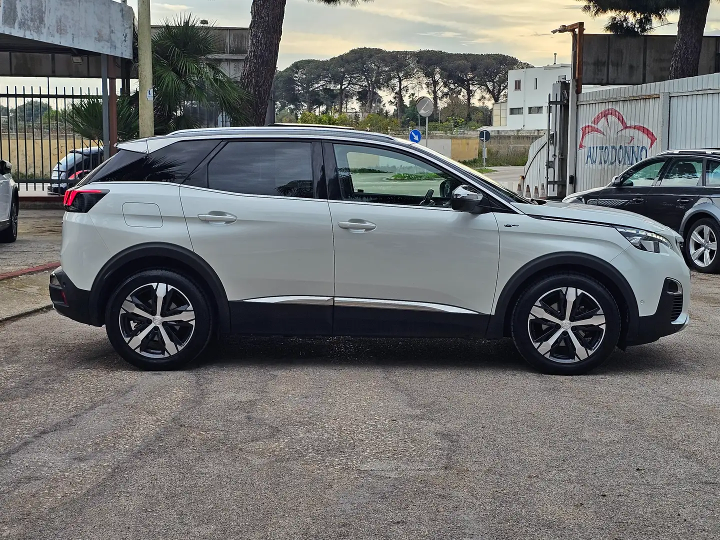 Peugeot 3008 3008 2.0 bluehdi GT 180 EAT8 Bianco - 2