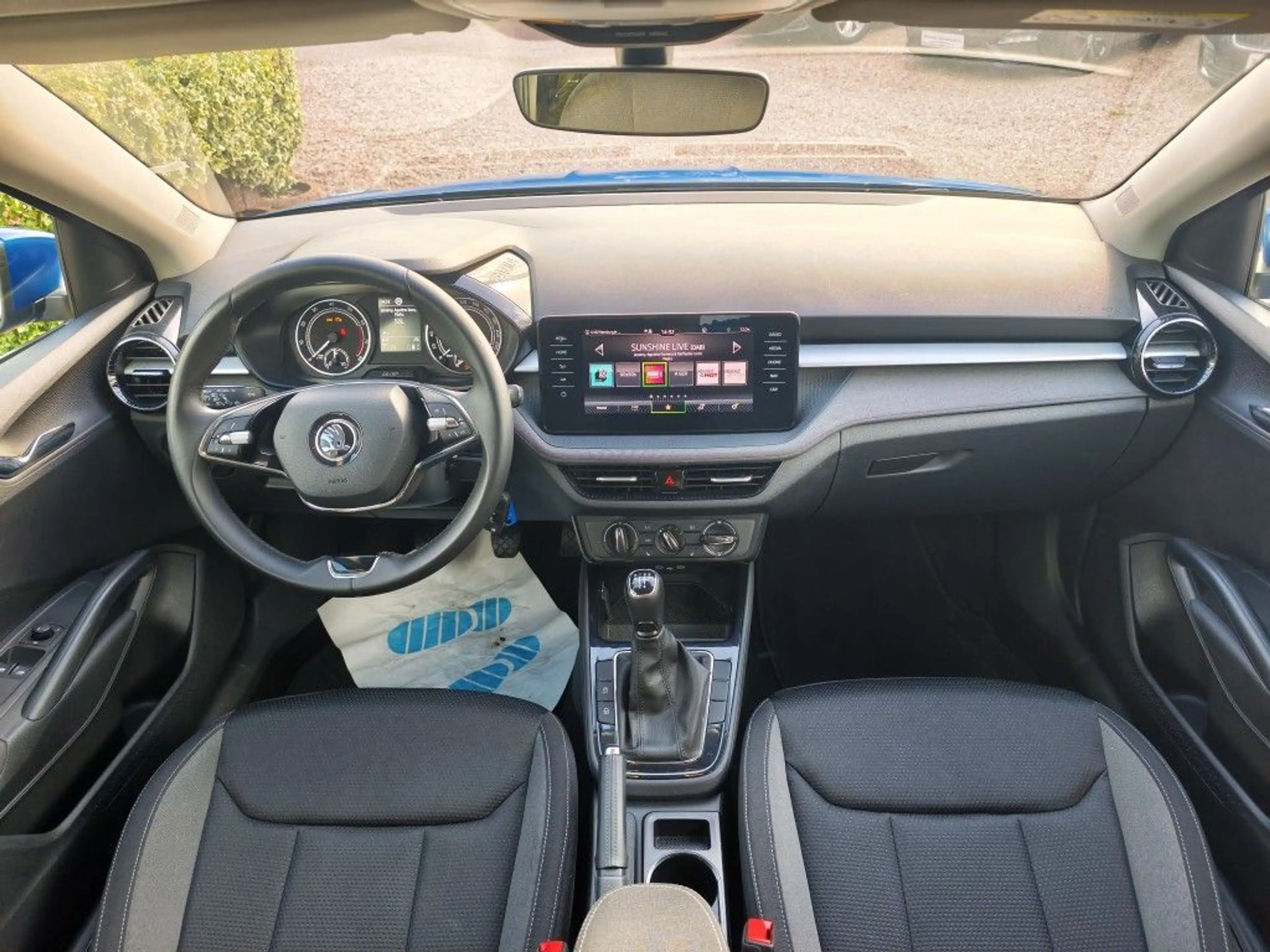 Skoda Fabia 1.0 TSI Tour *Navi,Klima,Sitzhzg,APP,LED,PDC* — photo 9