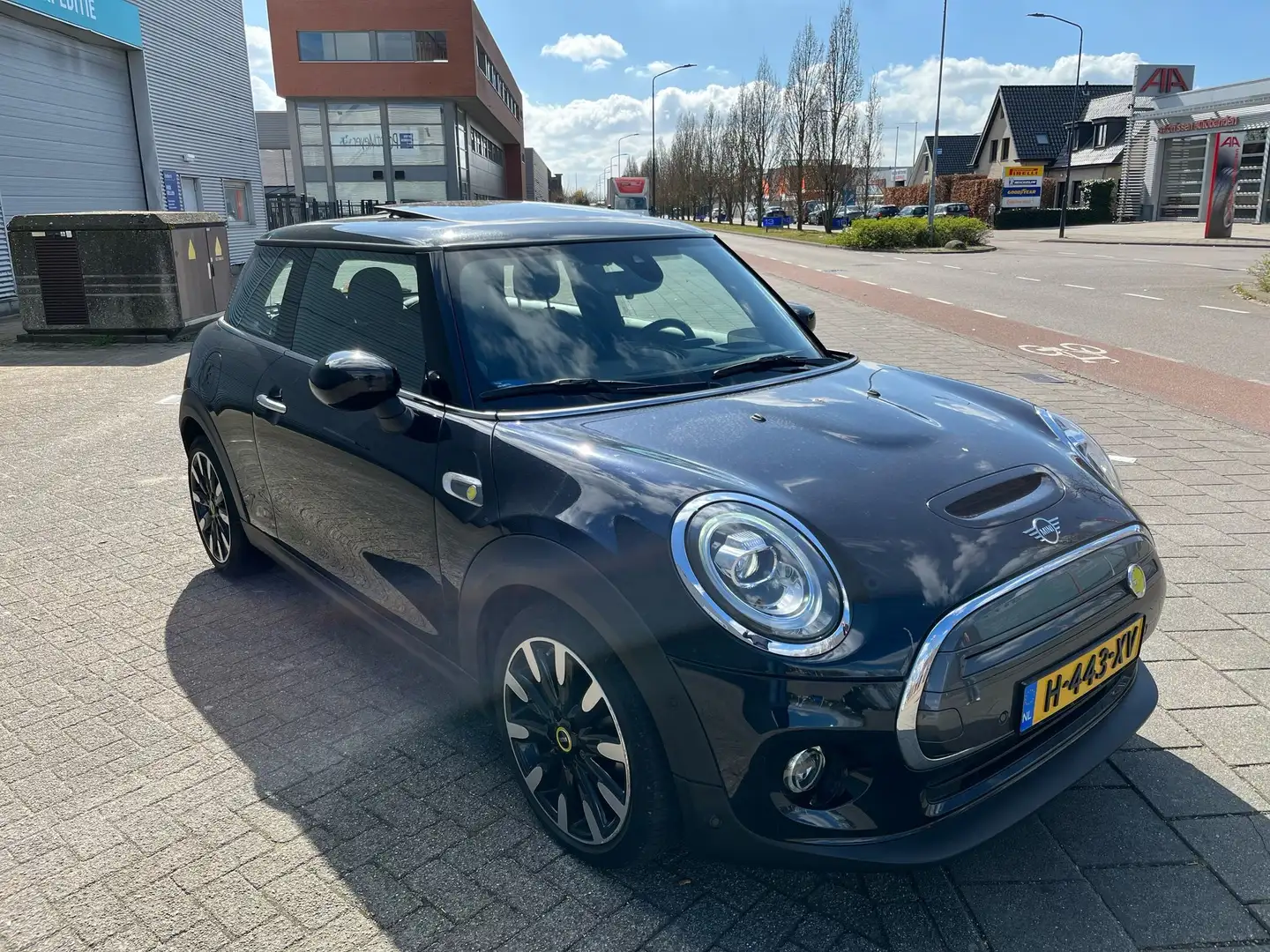 MINI Cooper SE Cooper SE Yours 33 kWh Blauw - 1