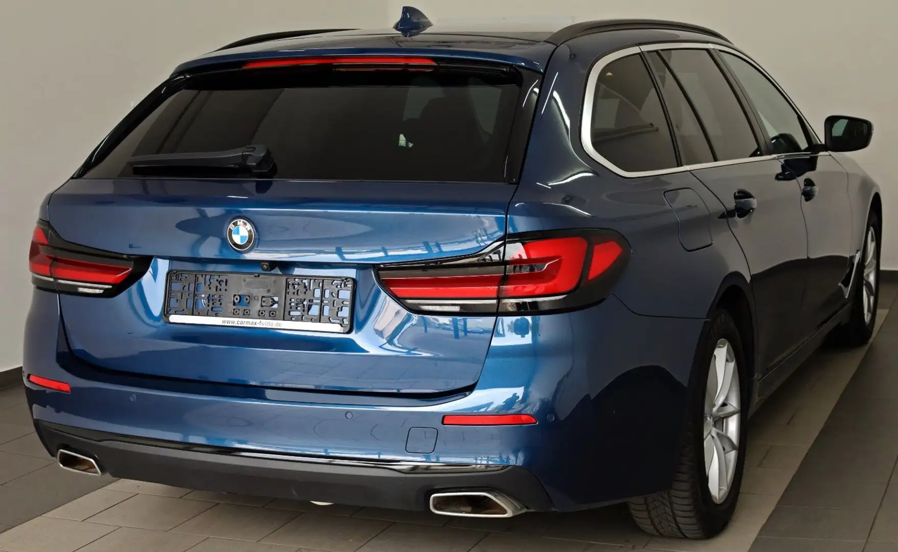 BMW 520 dA Touring Leder,Navi,LED,SH,PDC,el. AHK,Park Синий - 2